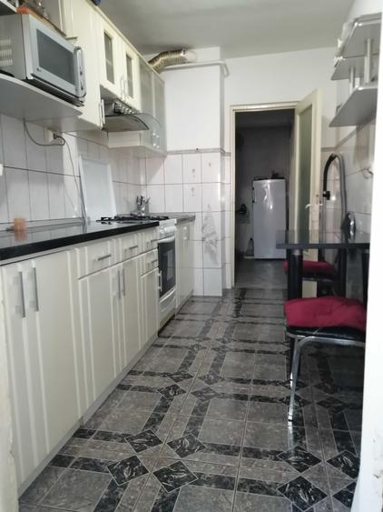 Apartament cu 2 camere decomandat în Micro 14