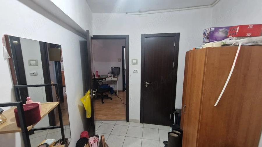 Garsonieră decomandată în Tei