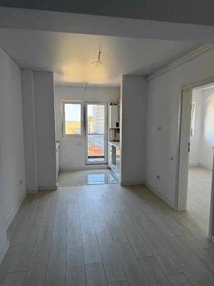Apartament cu 2 camere semidecomandat, mobilat în Central