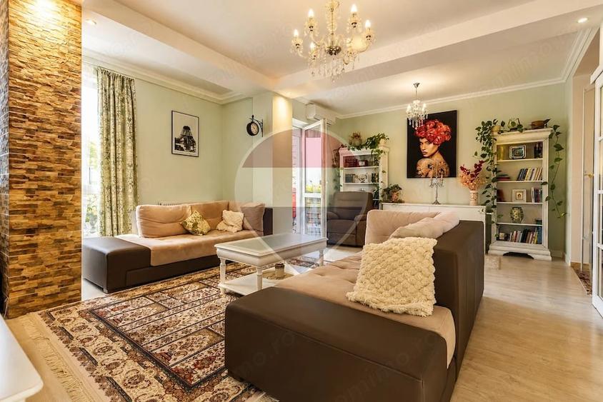 Apartament cu 3 camere decomandat în Bucium
