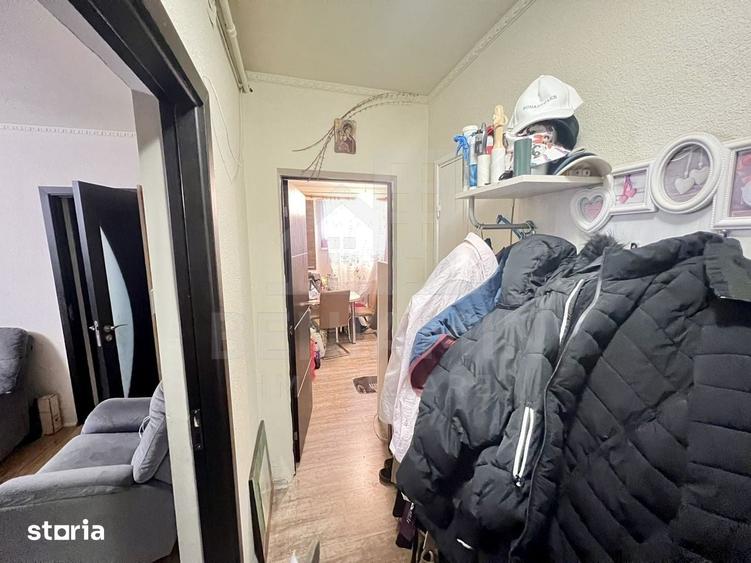 Apartament cu 3 camere decomandat în Astra