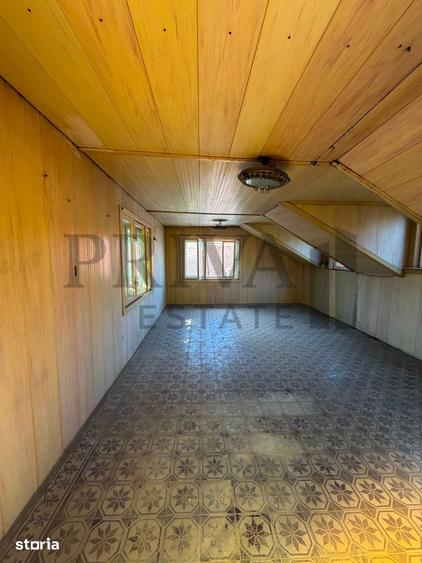 Casă cu 8 camere cu Teren 908 Mp în Steaua