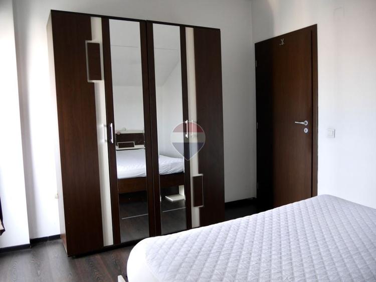 Apartament cu 2 camere decomandat, mobilat în Central