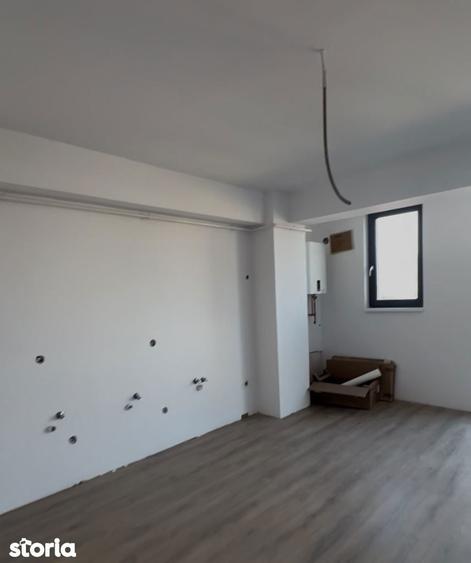 Apartament cu 3 camere în Cetate