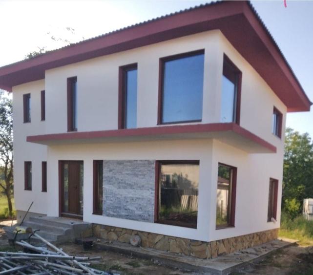 Casă cu 4 camere în Gilău