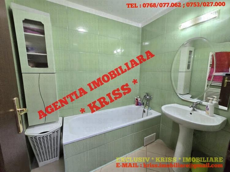 Apartament cu 2 camere decomandat în Craiovei