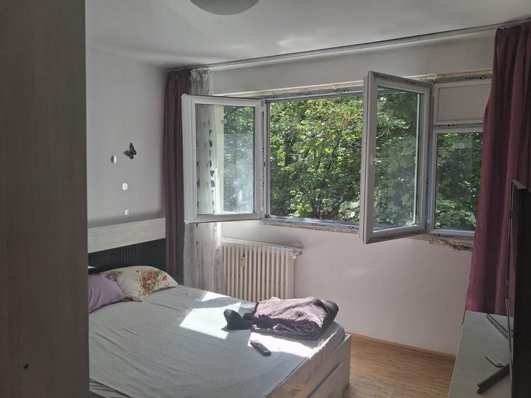 Apartament decomandat în Giurgiului