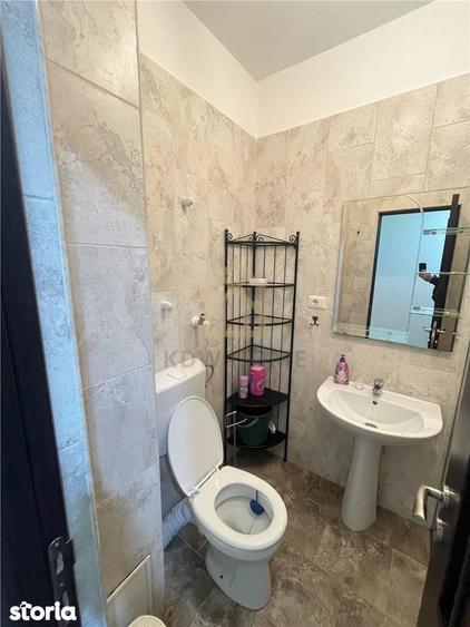 Apartament cu 2 camere decomandat, mobilat în Tei