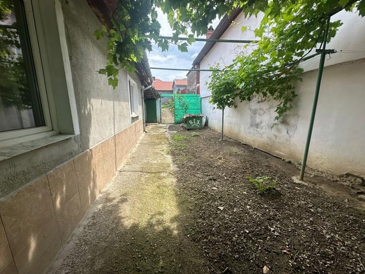 Casă individuală cu 2 camere cu Canalizare în Cugir