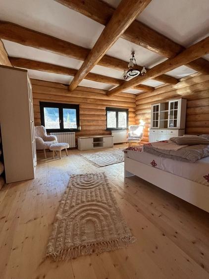 Casă cu 4 camere în Bicaz-Chei