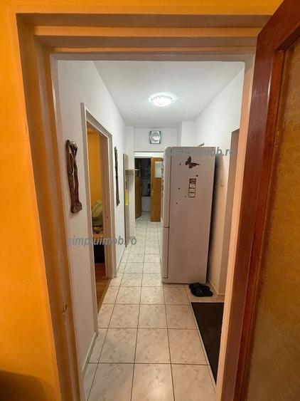 Apartament cu 3 camere decomandat, mobilat în Giurgiului