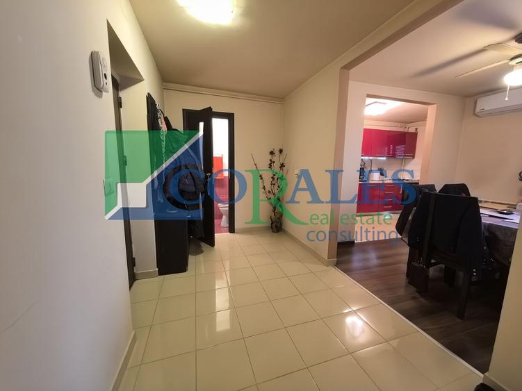 Apartament cu 4 camere semidecomandat, mobilat în Circumvalațiunii