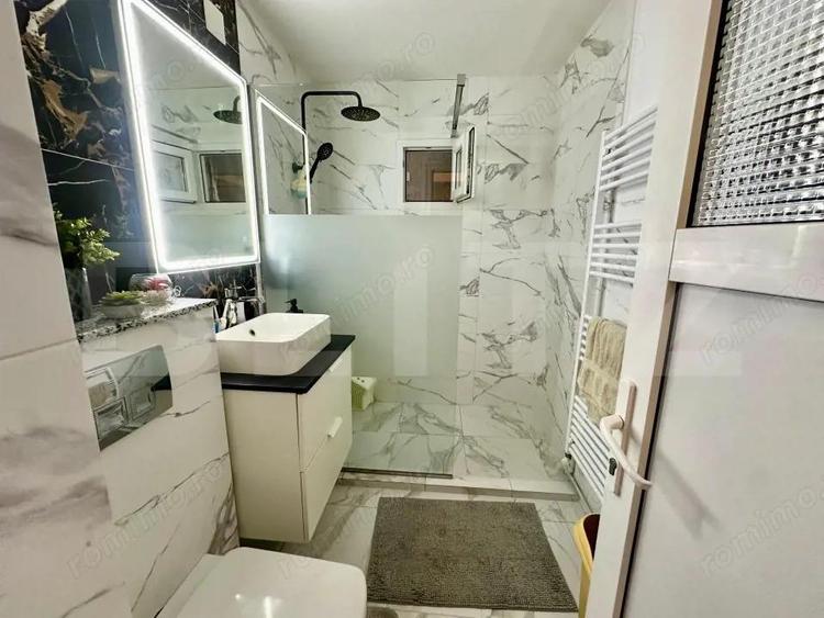 Apartament cu 3 camere decomandat în Central