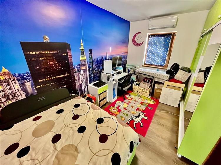 Apartament cu 3 camere decomandat în Șorogari