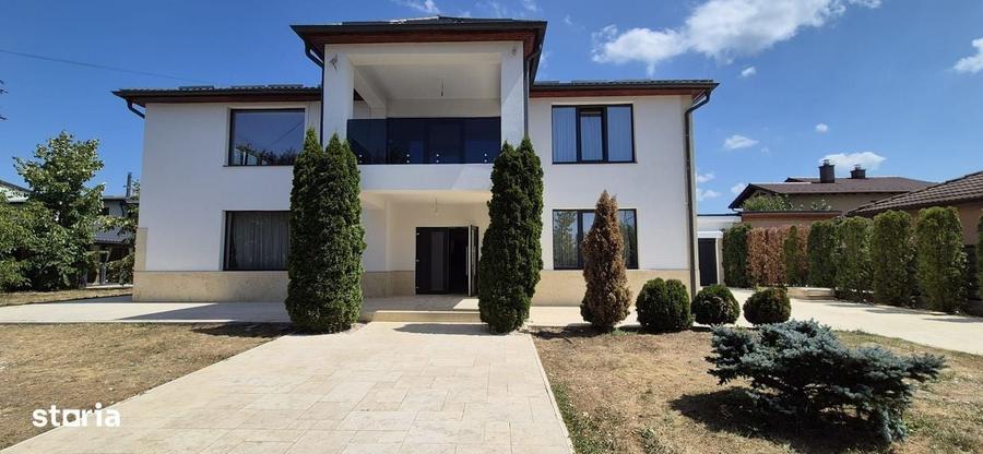 Casă cu 4 camere în Livezeni