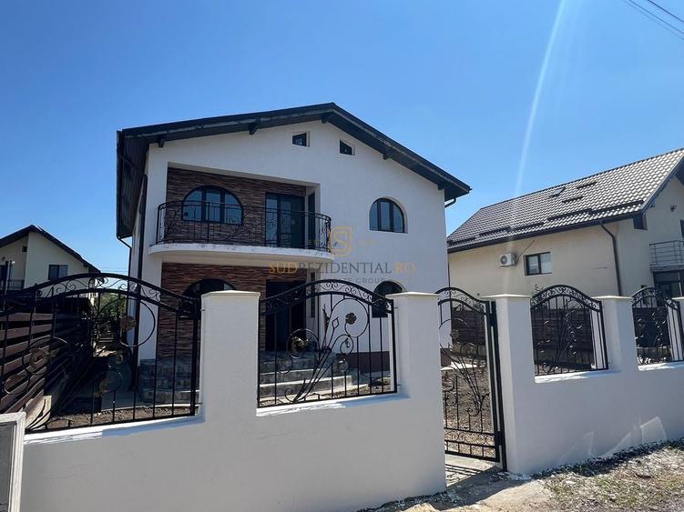 Vila individuala cu 7 camere, 5 dormitoare, teren 363 mp-Com. Berceni - 1