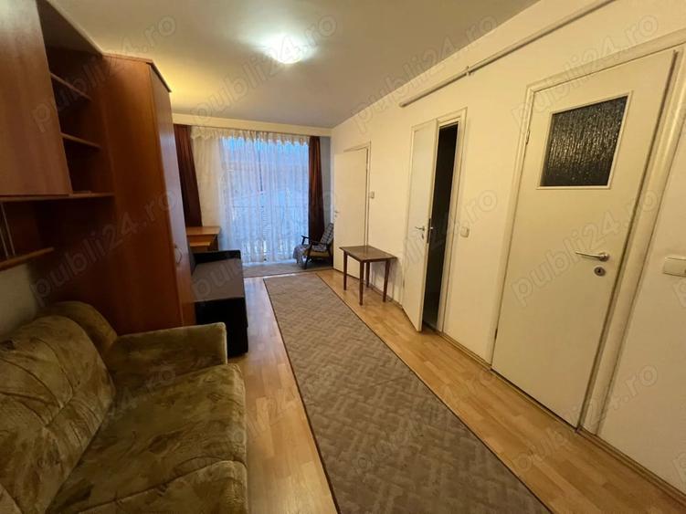 Garsonieră decomandată, mobilată în Iris