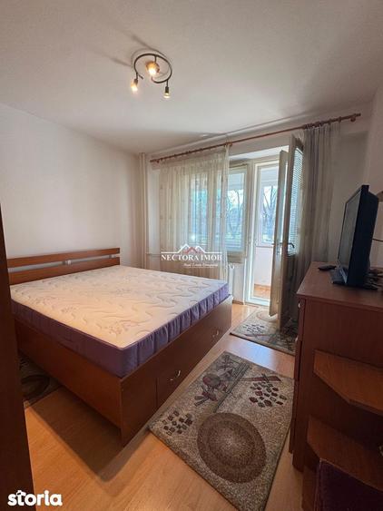 Apartament cu 3 camere decomandat în Decebal