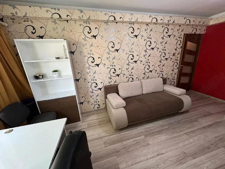 Apartament cu 3 camere decomandat în Păcurari
