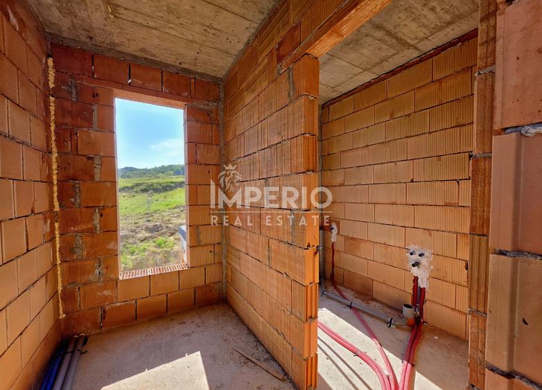 Duplex cu 5 camere cu Canalizare în Făget