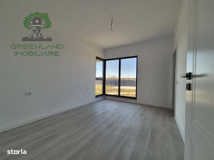 Casă cu 4 camere cu Teren 1500 Mp în Miroslava
