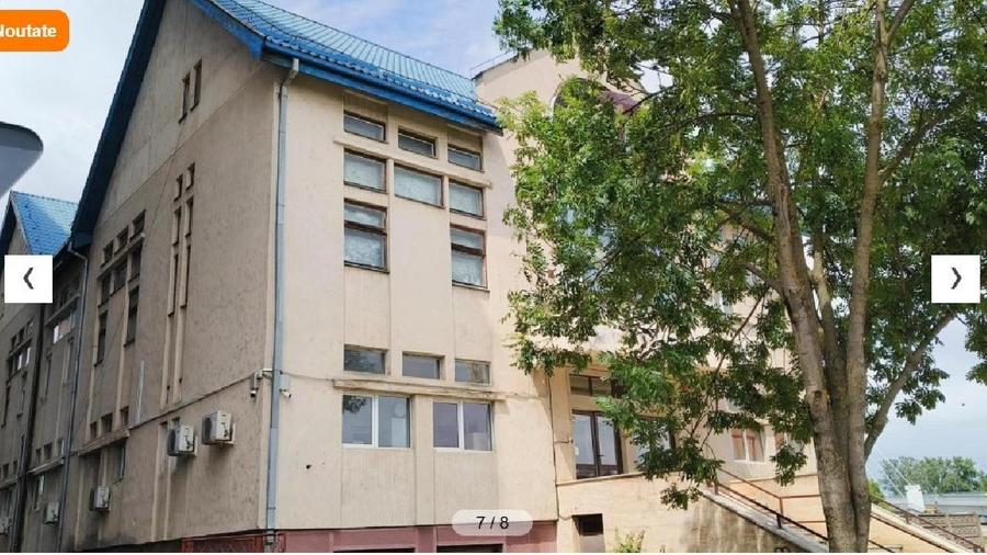 Spațiu comercial, de 1,700 mp, în Central