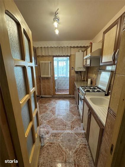 Apartament cu 2 camere decomandat în Nicolina