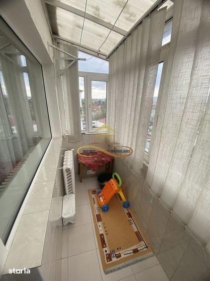 Apartament cu 3 camere decomandat, mobilat în Republicii