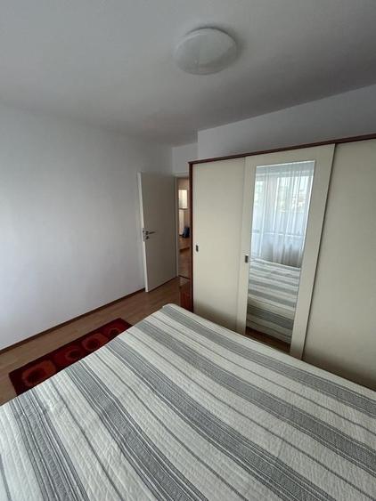 Apartament cu 3 camere decomandat în Obor