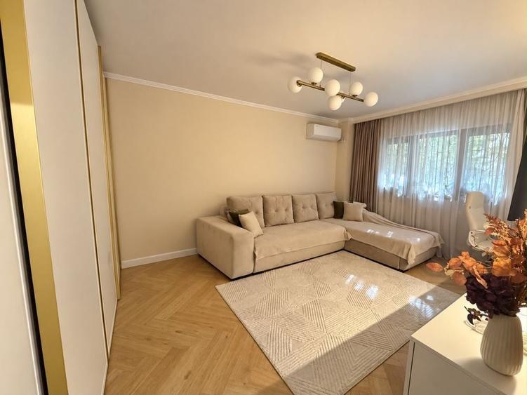 Apartament cu 3 camere decomandat în Turda