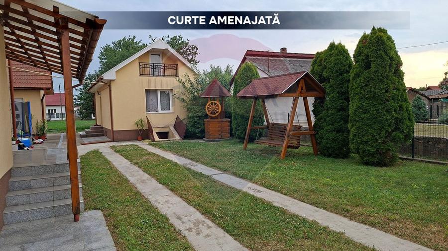 Casă cu 4 camere cu Teren 1295 Mp în Central