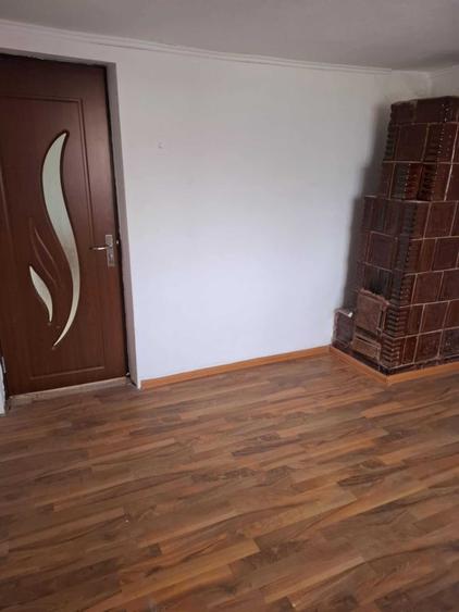 Casă cu 4 camere în Băbeni