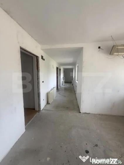 Casă cu 4 camere cu Teren 1027 Mp în Central