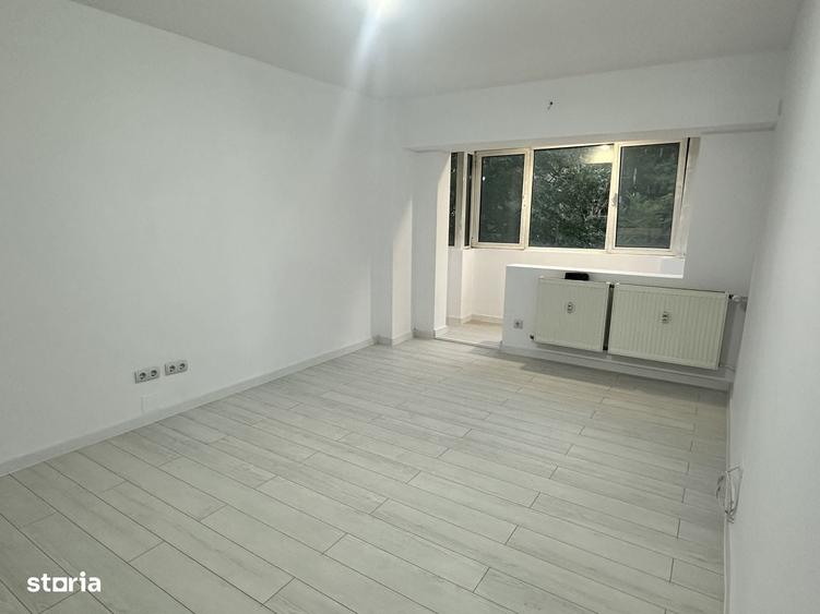 Garsonieră decomandată în 13 Septembrie