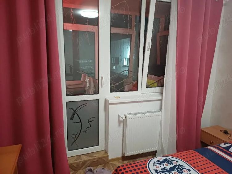 Apartament cu 4 camere decomandat, mobilat în Central