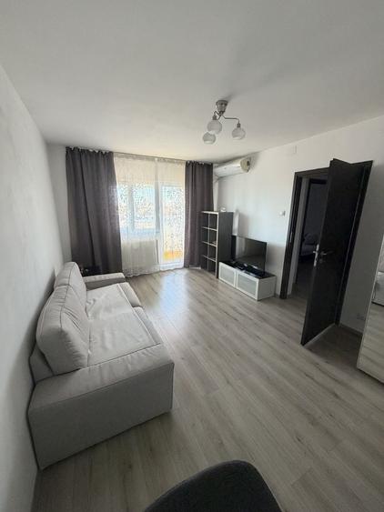 Apartament cu 2 camere decomandat în Moșilor