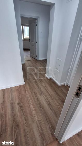 Apartament cu 3 camere decomandat în Nerva Traian