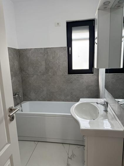 Casă cu 3 camere în Giroc