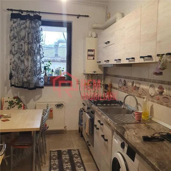 Apartament cu 2 camere decomandat în Fundeni
