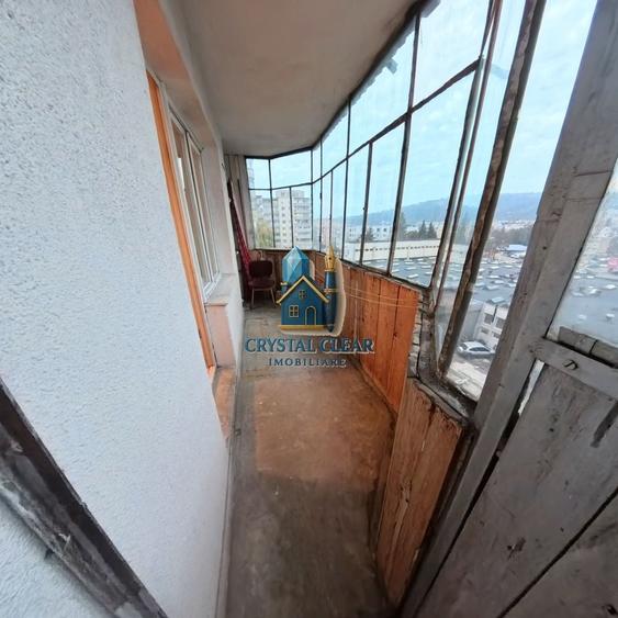 Apartament cu 3 camere semidecomandat în Tudor Vladimirescu