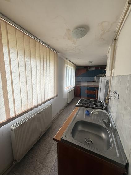 Apartament 2 camere decomandat, parter, Găești – zonă bună - 8