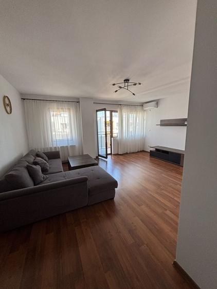 Apartament cu 2 camere semidecomandat în Torontalului