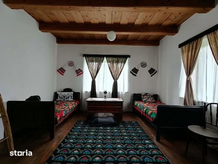 Casă cu 2 camere cu Teren 5032 Mp în Geaca