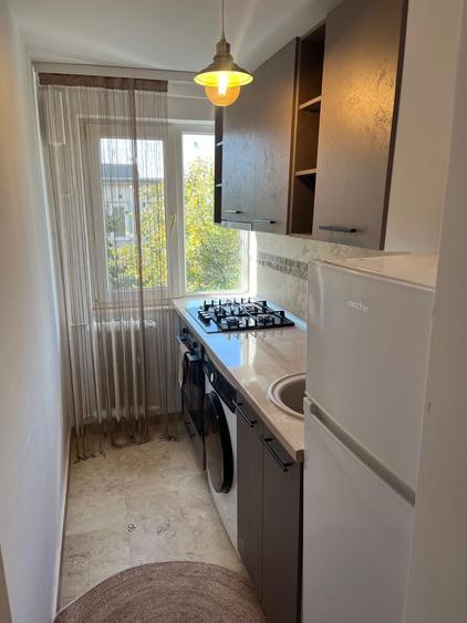 Apartament 3 camere de inchiriat zona centrala