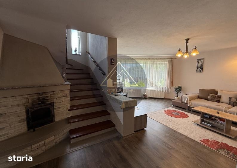Casă cu 6 camere decomandat cu Teren 500 Mp în Central