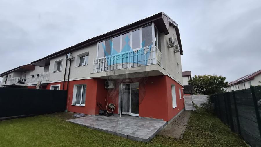 Casă individuală cu 5 camere cu Canalizare în Voluntari