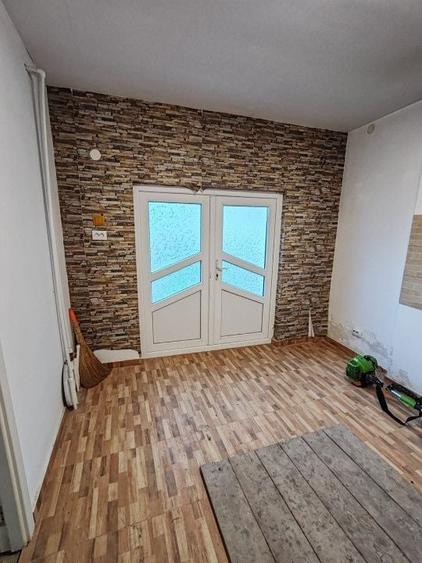Casă individuală cu 3 camere cu Canalizare în Brodoc