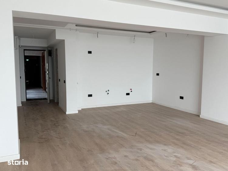 Apartament cu 4 camere în Nord