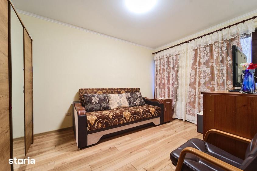 Casă cu 5 camere cu Teren 321 Mp în Săcălaz