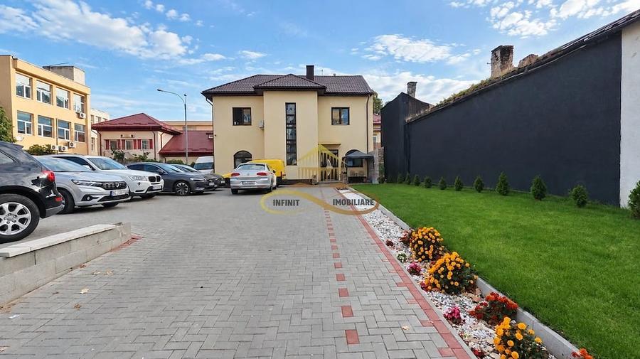 Casă cu Teren 500 Mp în Central